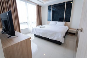 Suite | Privékeuken | Een koelkast, een koffiezetapparaat/waterkoker