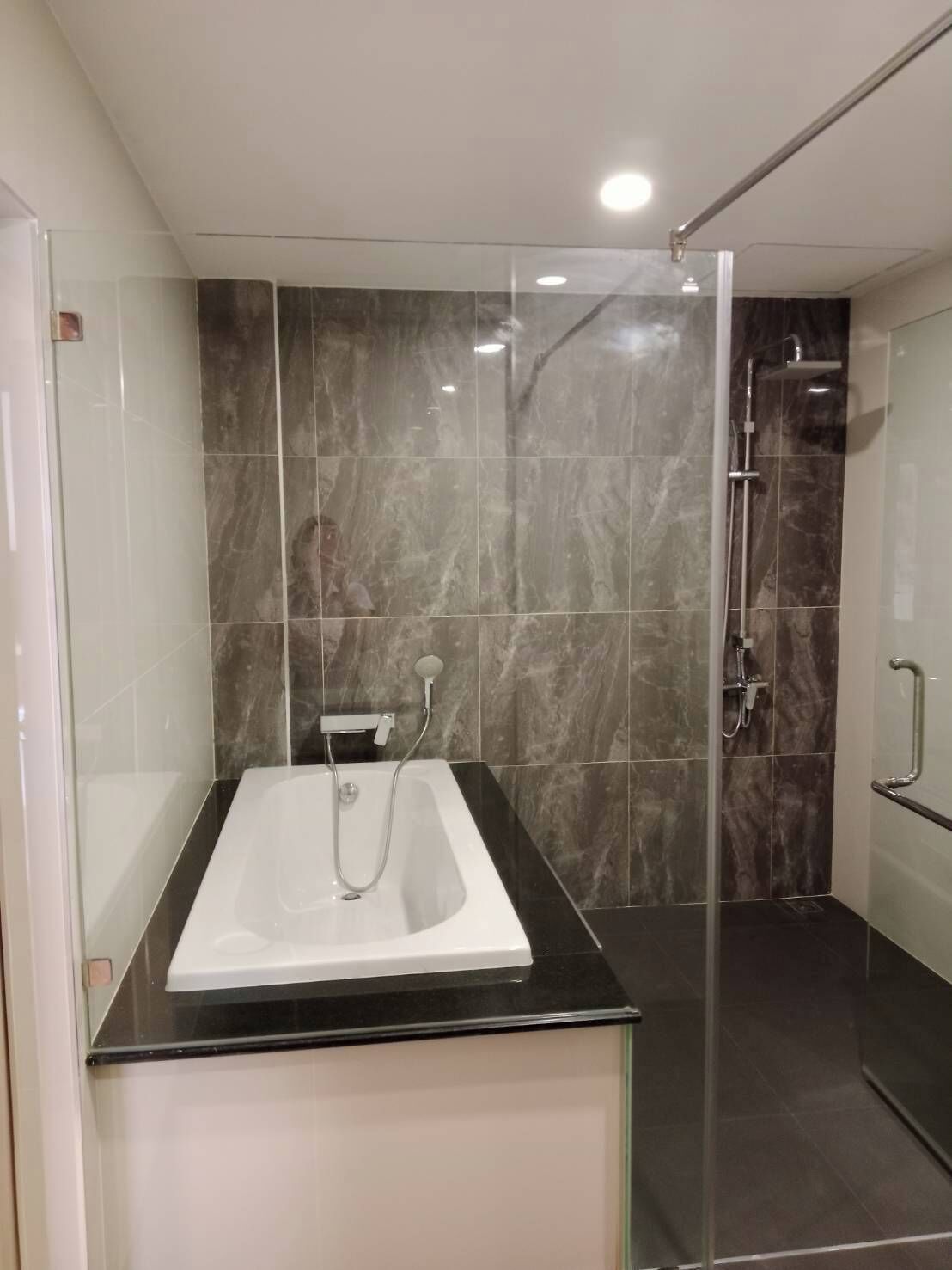 Suite | Bathroom