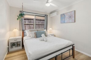 3 室のベッドルーム、アイロン / アイロン台、WiFi、ベッドシーツ