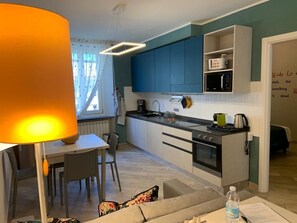 Private kitchen - Livorno Suite - In Borgo Apartment: comfortable stay near the sea! (Livorno)