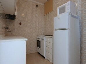 雪櫃、微波爐、爐具、咖啡機/沖茶器