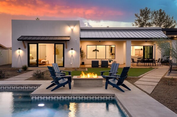 Outdoor pool, a heated pool