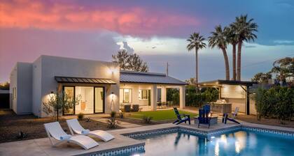 Desert Escape w/ Pool, Mini Golf, BBQ, Fire Pit