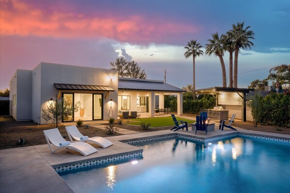 Outdoor pool, a heated pool