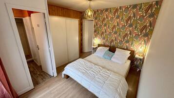 2 dormitorios, tabla de planchar con plancha, wifi gratis