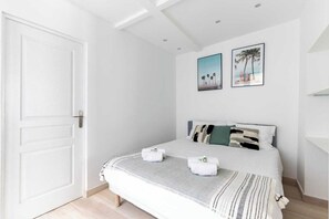 1 habitación, escritorio, tabla de planchar con plancha y wifi gratis 