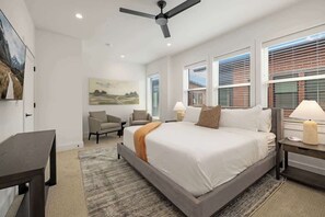 2 chambres, fer et planche à repasser, Wi-Fi, draps fournis