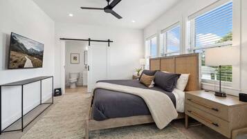 2 habitaciones, tabla de planchar con plancha, wifi y ropa de cama