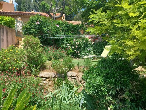 On the heights of Ollioules Semi-detached house Exceptional view