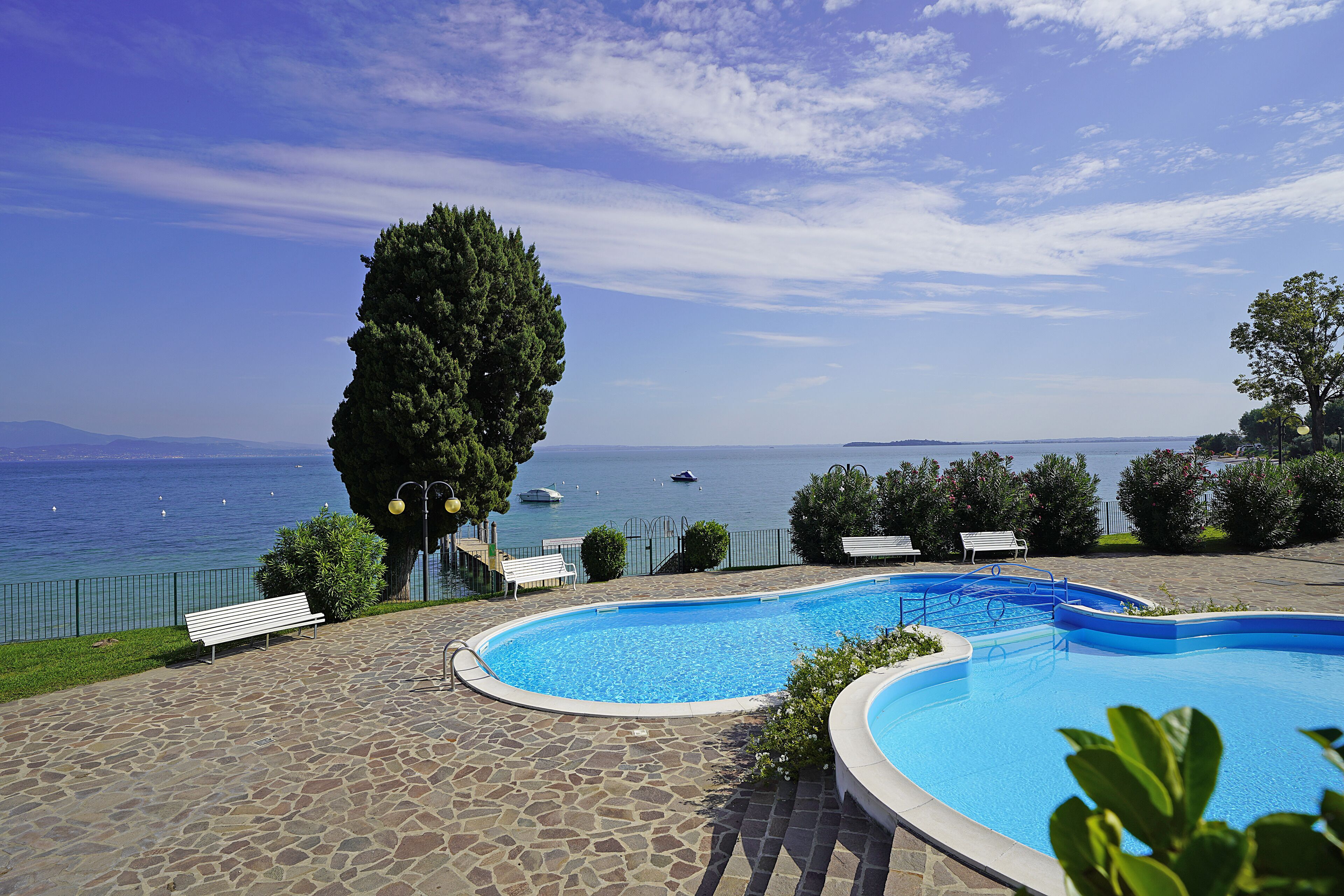Piscine extérieure (ouverte en saison)