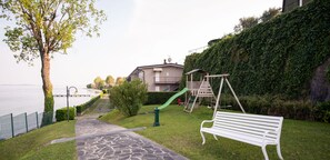Interior detail - Specchio sul Lago (Manerba del Garda)