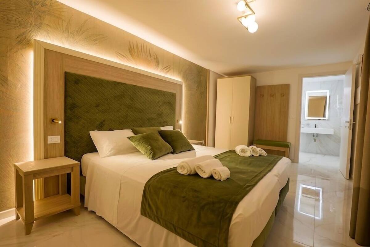 Kamar Double Comfort, akses difabel | Brankas dan Wi-Fi gratis