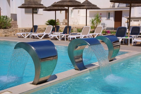 Seasonal outdoor pool