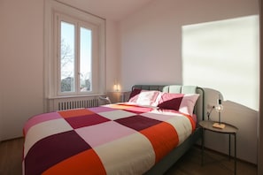 2 dormitorios, tabla de planchar con plancha, wifi gratis y ropa de cama