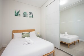 2 bedrooms, iron/ironing board, WiFi, bed sheets