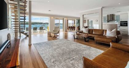 Absolute Waterfront | Pool, Heated Spa, Sleeps 10.
