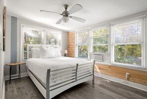 4 bedrooms, iron/ironing board, travel crib, WiFi - Steps to the Beach! Hot Tub, Fire Pit & Playground! (Folly Beach)