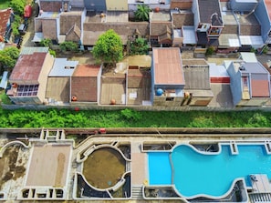 Outdoor pool - Nusantara Metropolitan Park By Reccoma (Bekasi)
