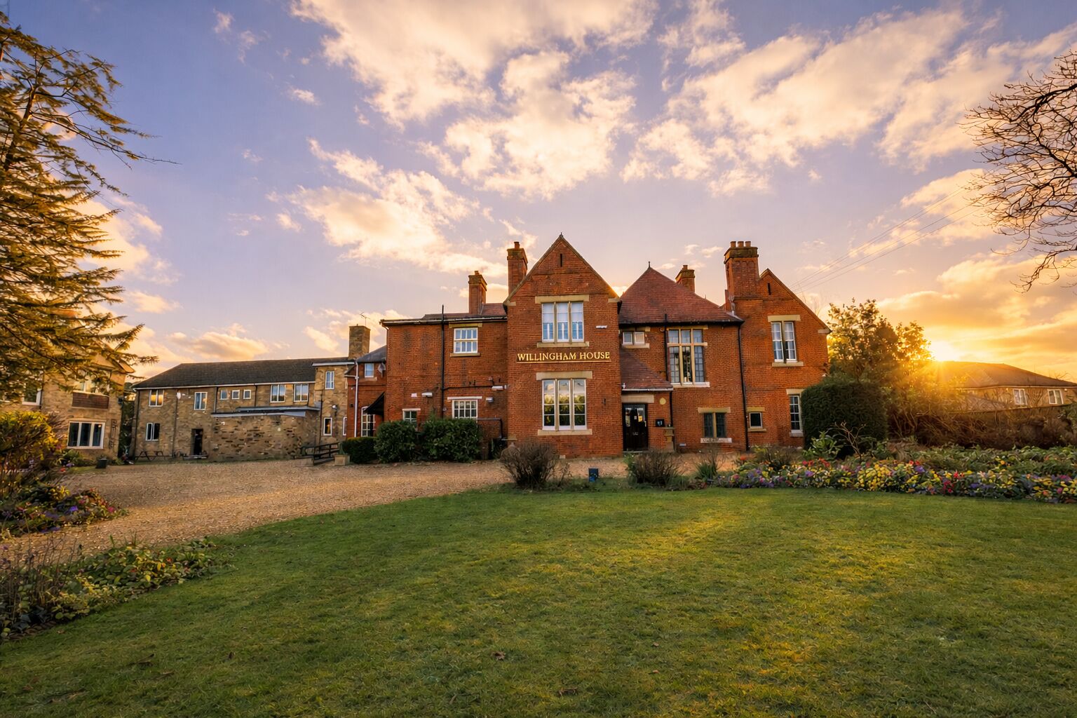 المنشأة من الخارج