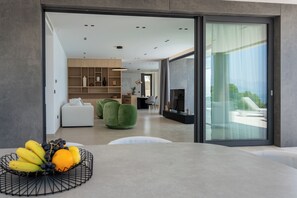 Panoramic Villa, Sea View | Living area