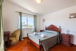 3 Schlafzimmer, Bügeleisen/Bügelbrett, WLAN, Bettwäsche