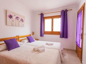 3 bedrooms, iron/ironing board, WiFi, bed sheets - Villa Leira - Fantastic Sea Views (Son bou)