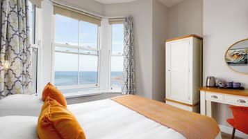 Classic-Zimmer, 1 Doppelbett, Nichtraucher, Meerblick (Walk-in Shower) | 1 Schlafzimmer, hochwertige Bettwaren, Bügeleisen/Bügelbrett