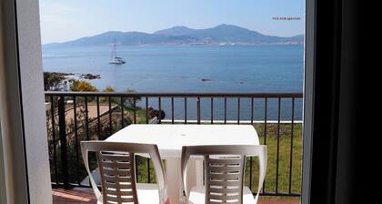 FACE A MER, F3 EN DUPLEX, VUE GOLFE AJACCIO, PLAGE AU PIEDS DE LA RESIDENCE