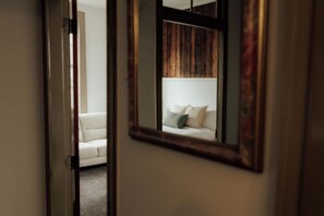 Interior - Charming 2-Bed Apartment in Launceston CBD (Launceston City)