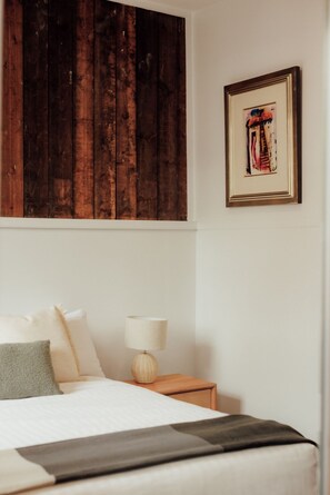 2 slaapkamers, een strijkplank/strijkijzer, gratis wifi, beddengoed