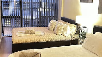 2 bedrooms, iron/ironing board, WiFi, bed sheets
