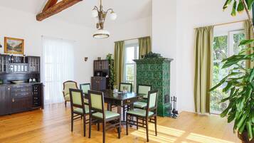 Comfort Apartment, Non Smoking, Garden View | Living area | 50-inch flat-screen TV with cable channels