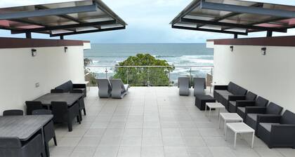2 Bedroom Oceanfront Condo with Wi-Fi, AC and Pool