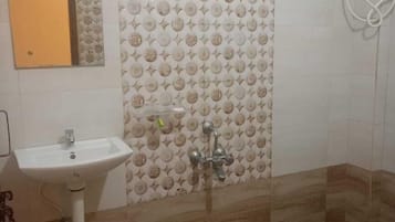 Single Room | Bathroom