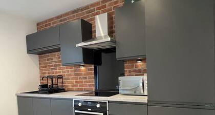 Cozy Getaway Minutes From Old Trafford, Trafford Centre & Other top Attractions!