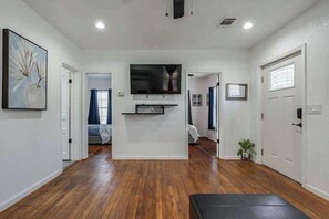 3 Schlafzimmer, Bügeleisen/Bügelbrett, WLAN, Bettwäsche