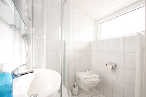 Apartment | Bathroom - Ferienwohnung im Reetdachhaus, Burhave (Butjadingen)