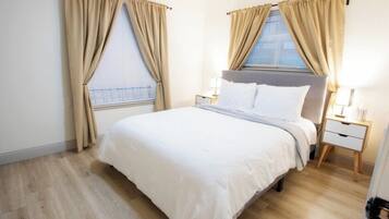 3 soverom, skrivebord, strykejern/-brett og wi-fi