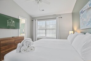 3 bedrooms, iron/ironing board, travel cot, WiFi - Chucktown Charm- 8 mins to Credit One (Charleston)