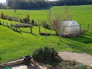 Property grounds - Renovated cottage in Mauvages with garden, BBQ and WIFI (Mauvages)