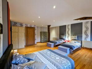 4 bedrooms, travel crib, free WiFi, bed sheets - Renovated cottage in Mauvages with garden, BBQ and WIFI (Mauvages)