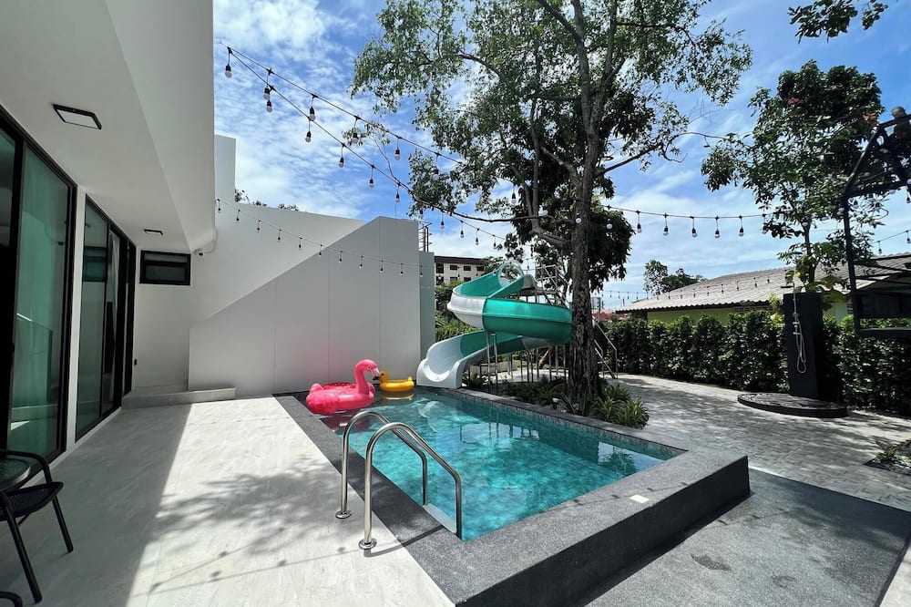 168 Garden Pool Villa