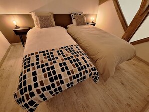 1 bedroom, free WiFi, bed sheets