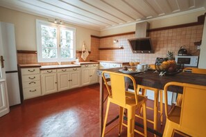 Køleskab, mikrobølgeovn, ovn, opvaskemaskine