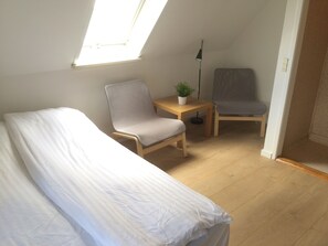 Basic Double Room | Free WiFi - Løkken Familiecamping og Guesthouse (Lokken)