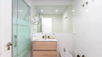 公寓 (3 Bedrooms) | 浴室 | 淋浴設備