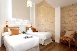 Apartment (2 Bedrooms) | 2 bedrooms, iron/ironing board, free cots/infant beds, free WiFi