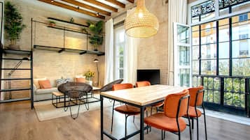 Apartment (2 Bedrooms) | Living area