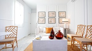 Íbúð (2 Bedrooms) | Stofa