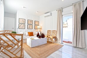 Apartamento (2 Bedrooms) | Área de estar